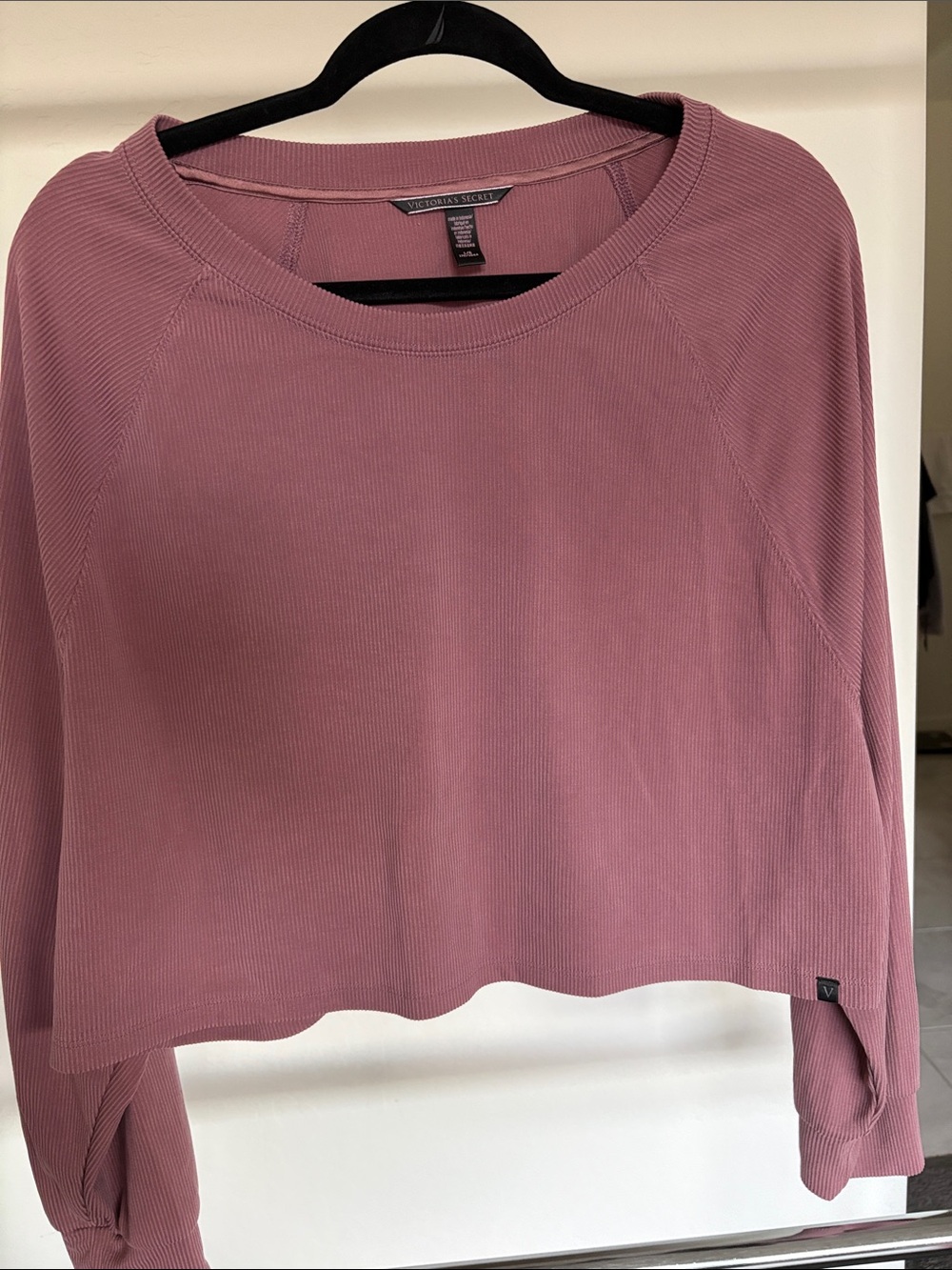 Victoria's Secret Ribbed Crop Sweatshirt in Mauve